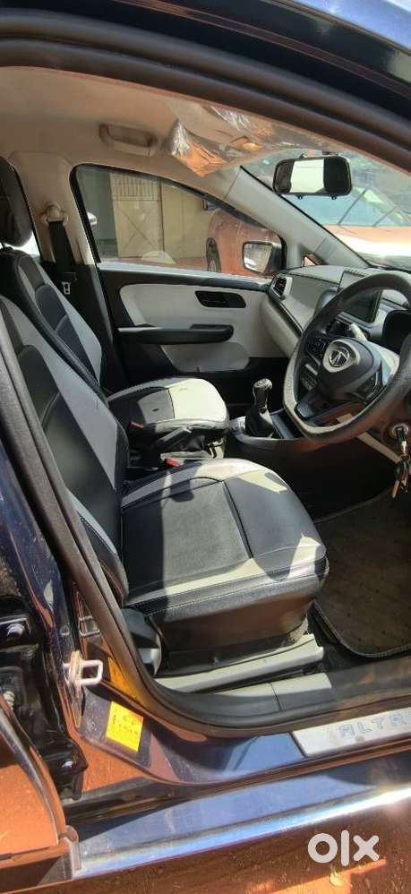 Tata Altroz Xm (s) Petrol, 2022, Petrol