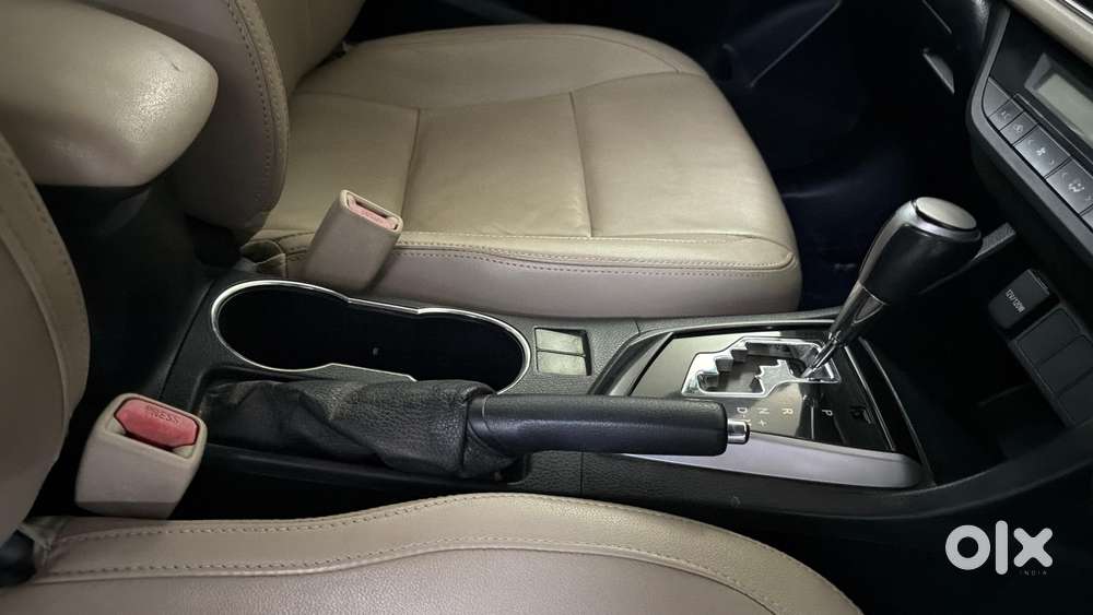 Toyota Corolla Altis 2013-2017 Vl At, 2016, Petrol
