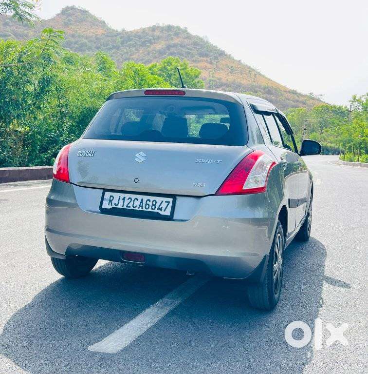 Maruti Suzuki Swift Vxi + Manual, 2017, Petrol