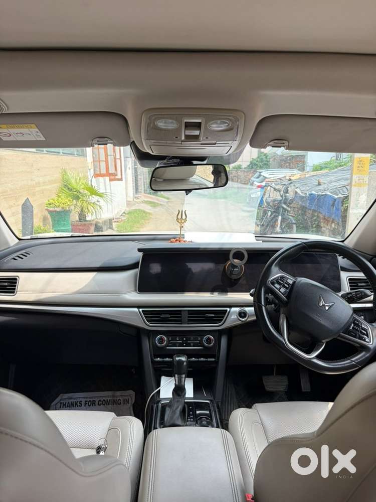 Mahindra Xuv700 Petrol 2021