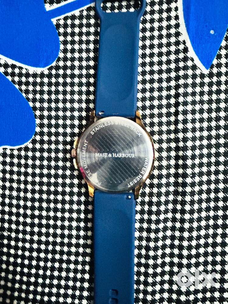 New watch chalti hui hai hath gaddi
