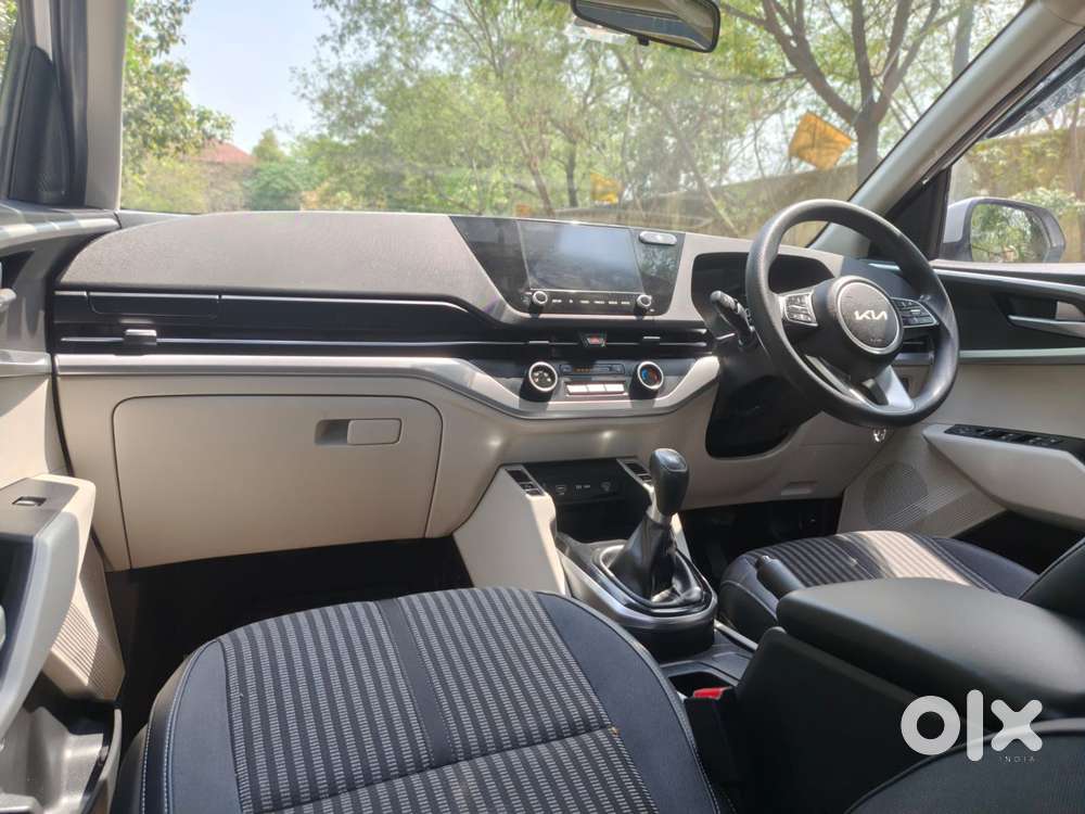 Kia Carens 1.4 Prestige 7 Str, 2022, Petrol