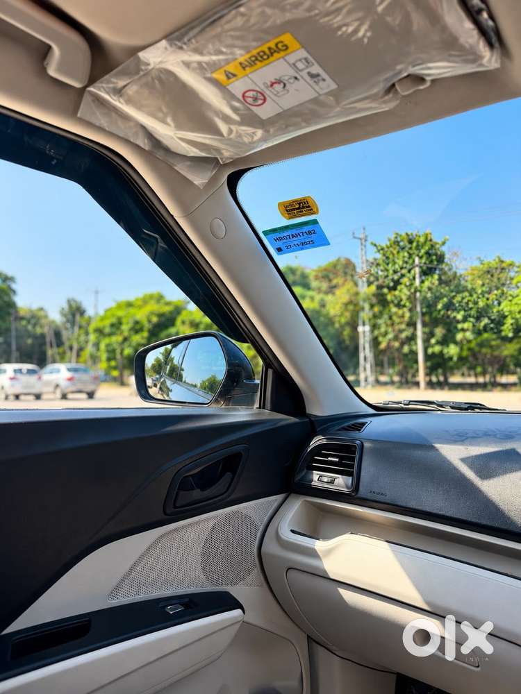 Mahindra Xuv300 W4, 2023, Petrol