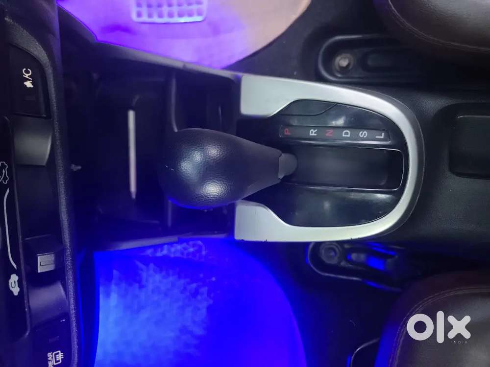Honda Jazz Petrol Cvt Automatic 2nd Owner 2016