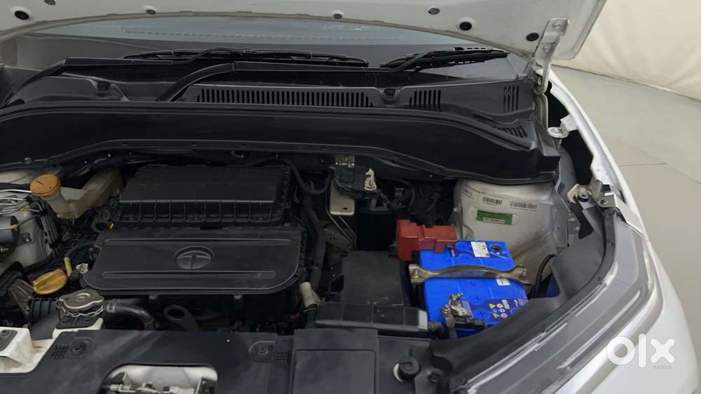 Tata Punch 1.2 Revotron Creative Dual Tone, 2022, Petrol