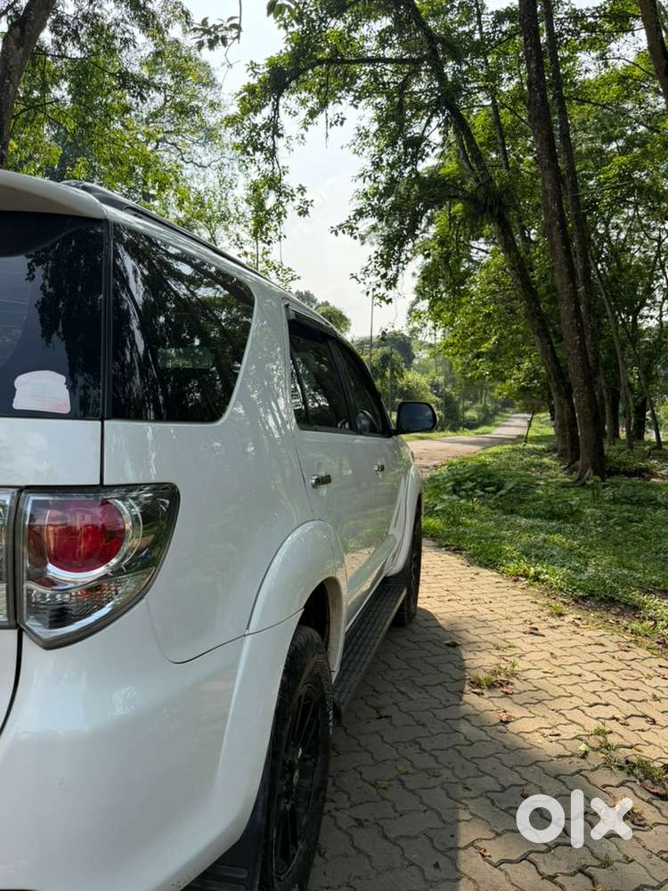 Toyota Fortuner Diesel 2012