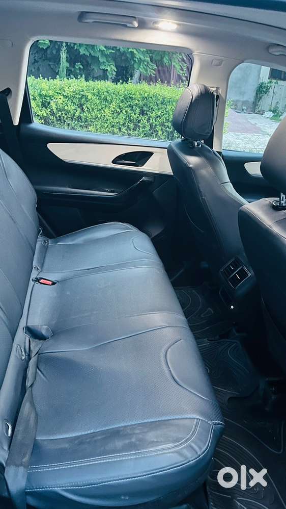 Mahindra Xuv700 Petrol 2022
