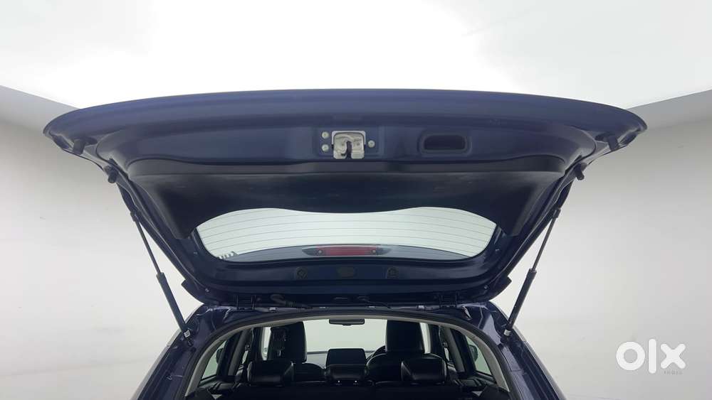 Maruti Suzuki Grand Vitara 1.5 Alpha Smart Hybrid At, 2022, Petrol