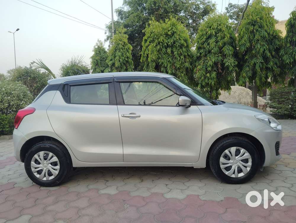 Maruti Suzuki Swift Vxi + Manual, 2022, Petrol