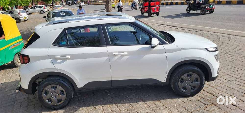Hyundai Venue S (o) 1.2 Petrol Knight Edition, 2025, Petrol