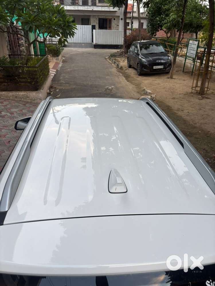 Hyundai Venue Petrol Mt 9000 Km 2025