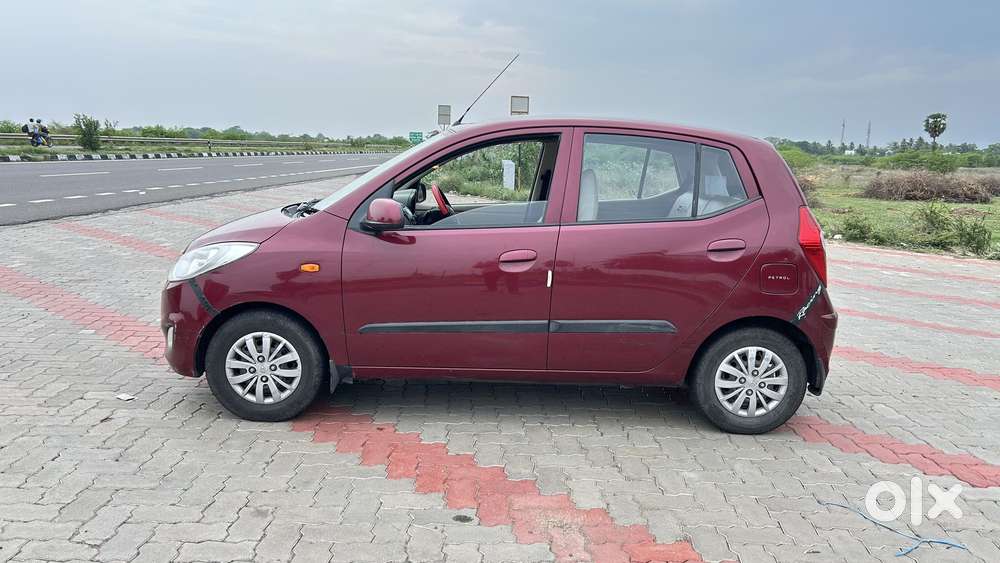 Hyundai I10 Sportz, 2015, Petrol
