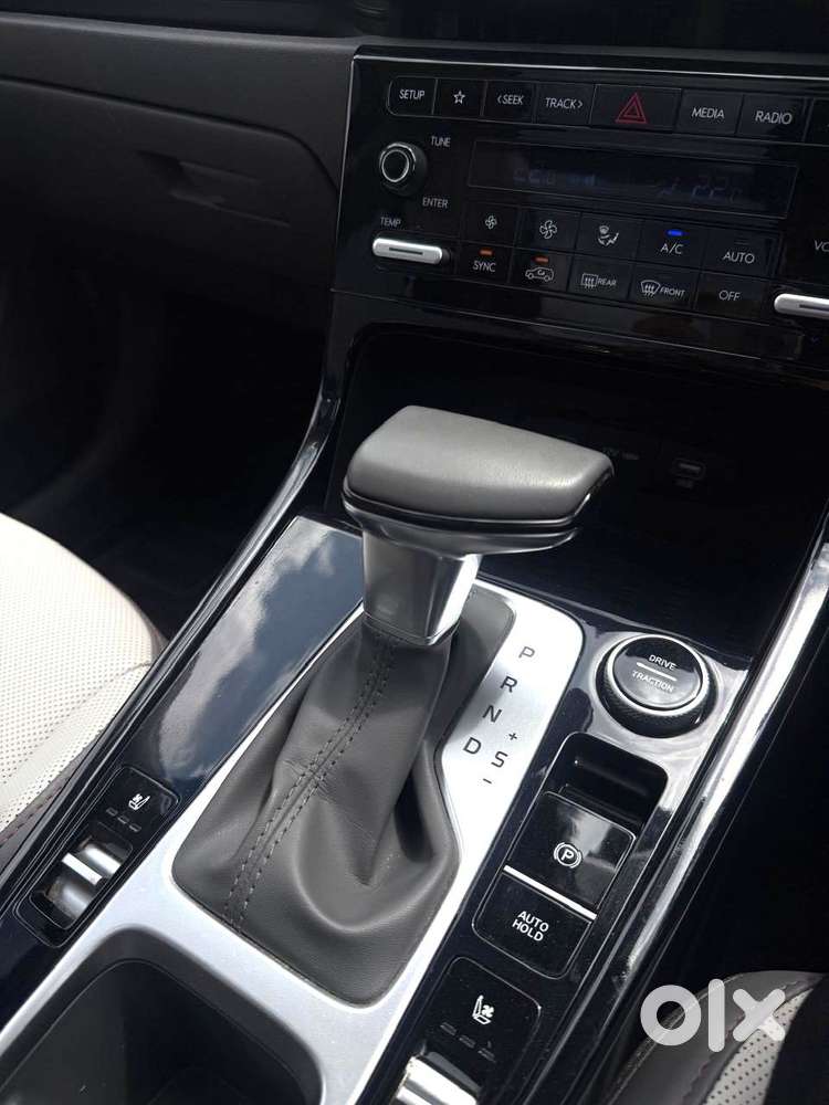 Hyundai Creta 1.5 Sx (o) Ivt Petrol, 2025, Petrol