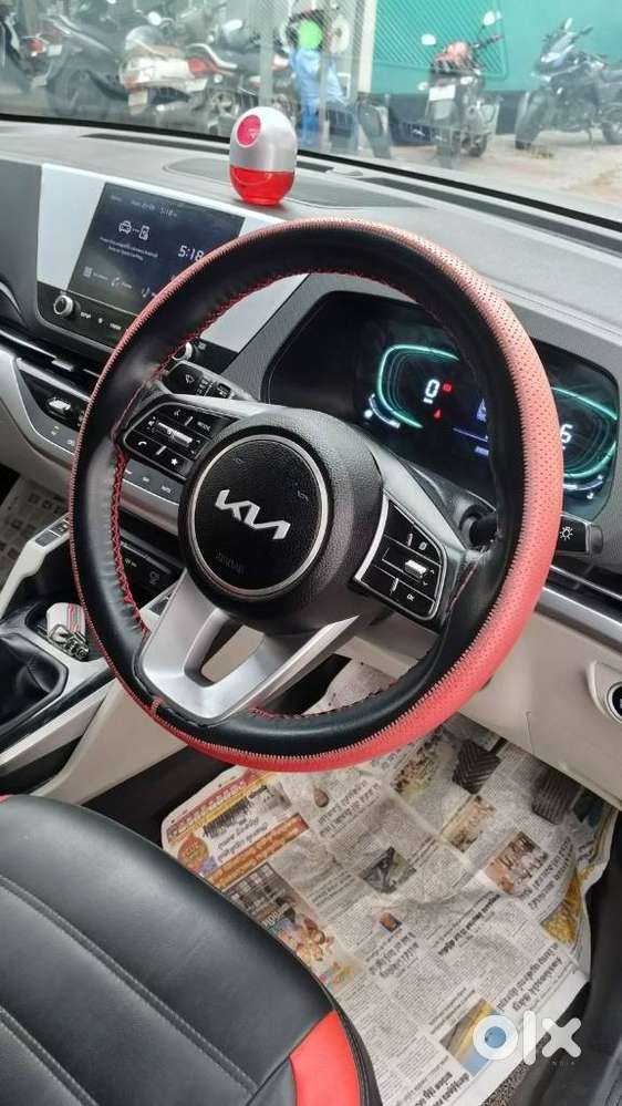 Kia Carens, 2024, Petrol