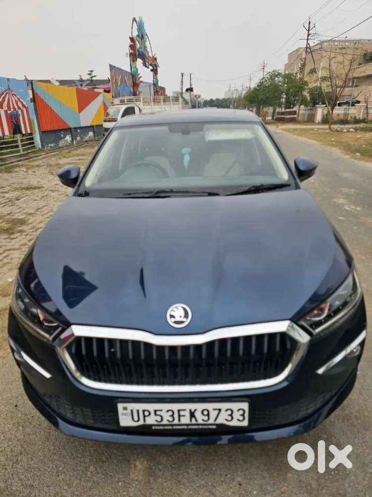Skoda Slavia 2025 Petrol 23500 Km Driven