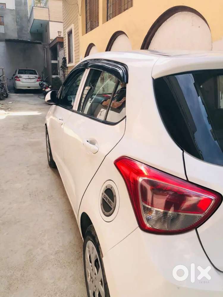 Hyundai Grand I10 2016 Diesel 82000 Km Driven