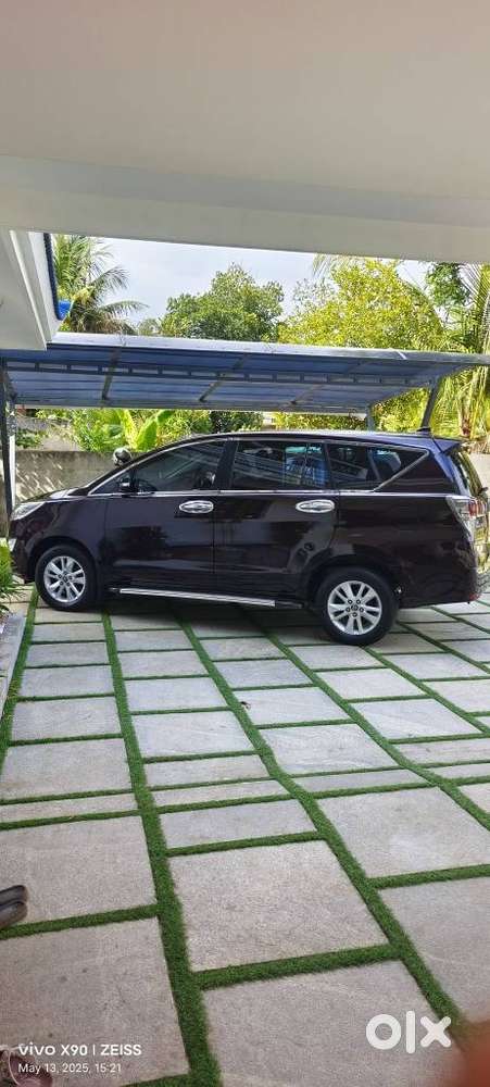 Toyota Innova Crysta 2.4 G Mt 8s, 2017, Diesel