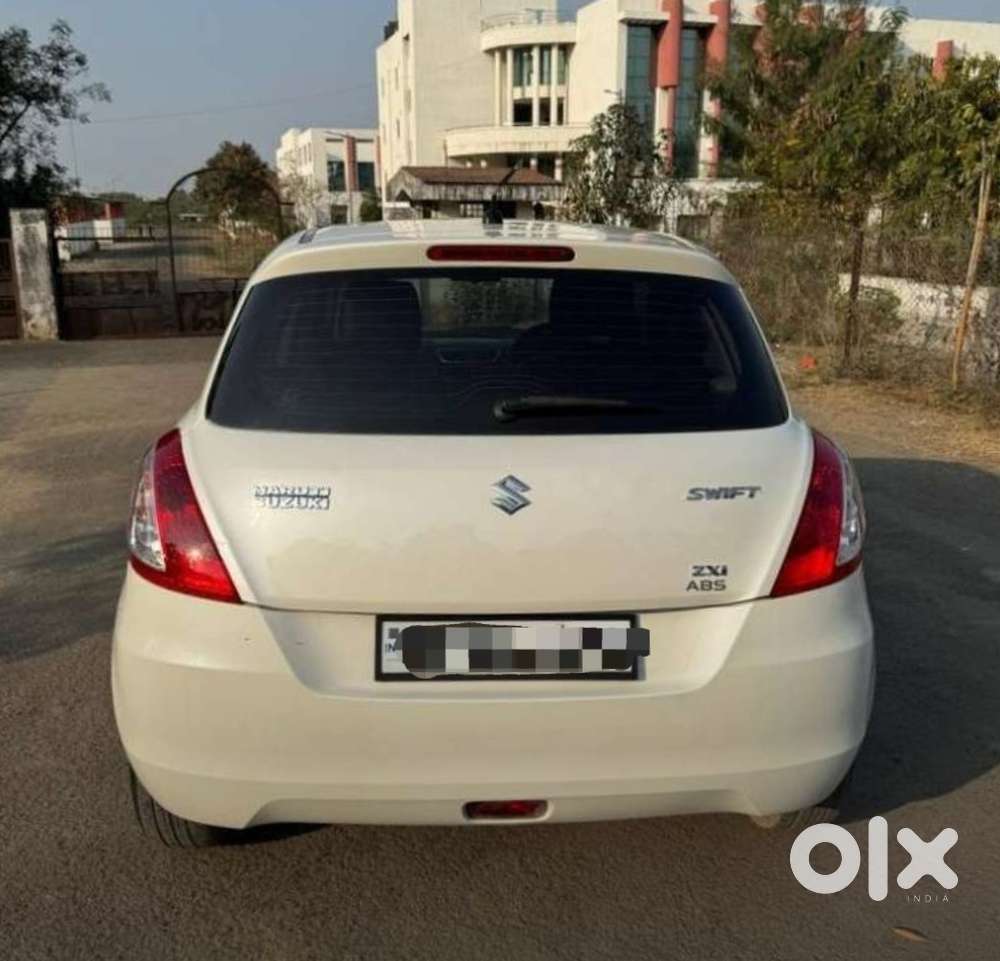 Maruti Suzuki Swift Vvt Zxi, 2014, Petrol