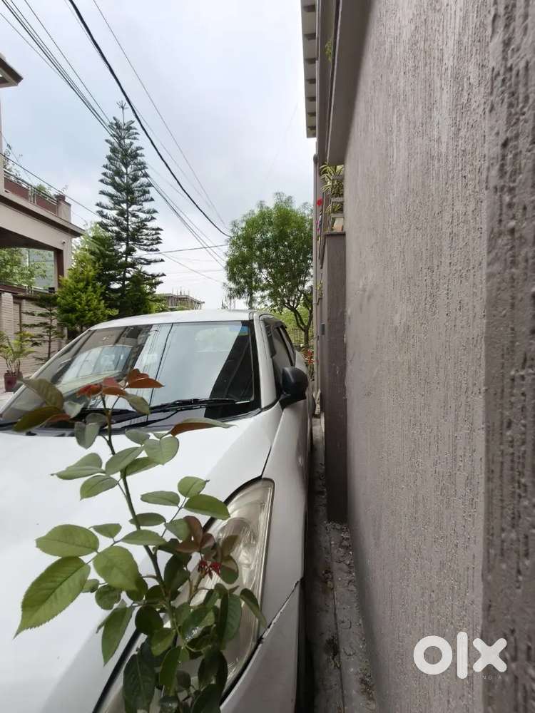 Maruti Suzuki Swift 2011 Petrol