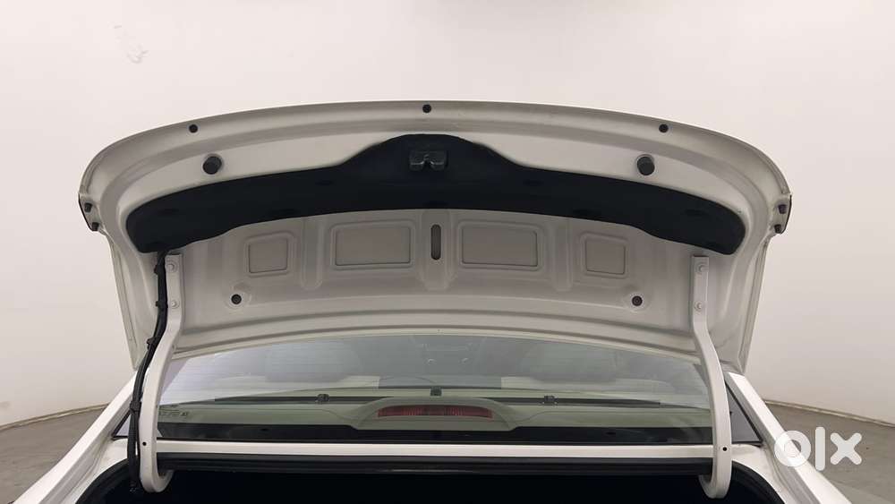 Hyundai Verna 1.5 Mpi Mt Sx (o), 2020, Petrol