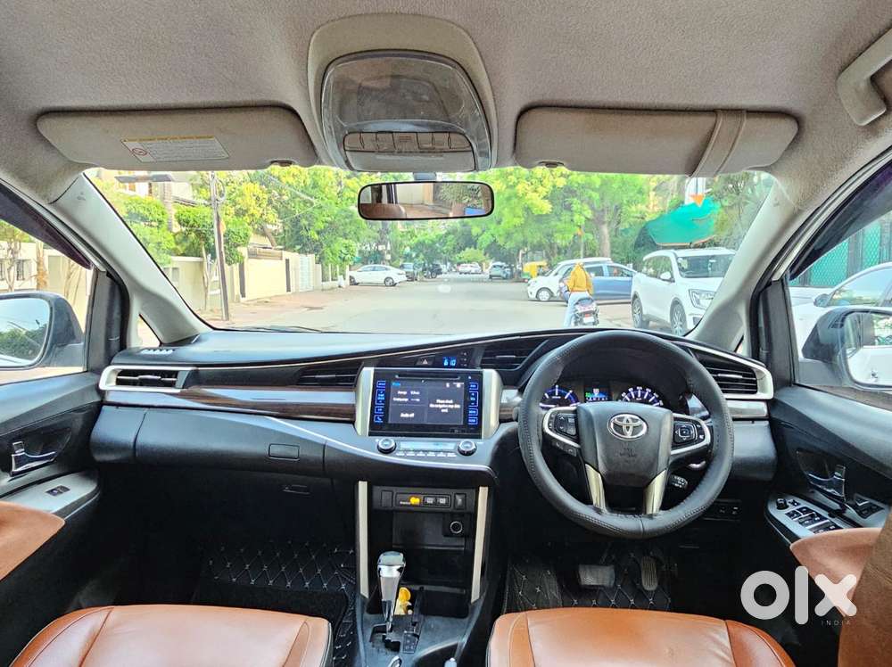 Toyota Innova Crysta 2.8z Automatic, 2016, Diesel