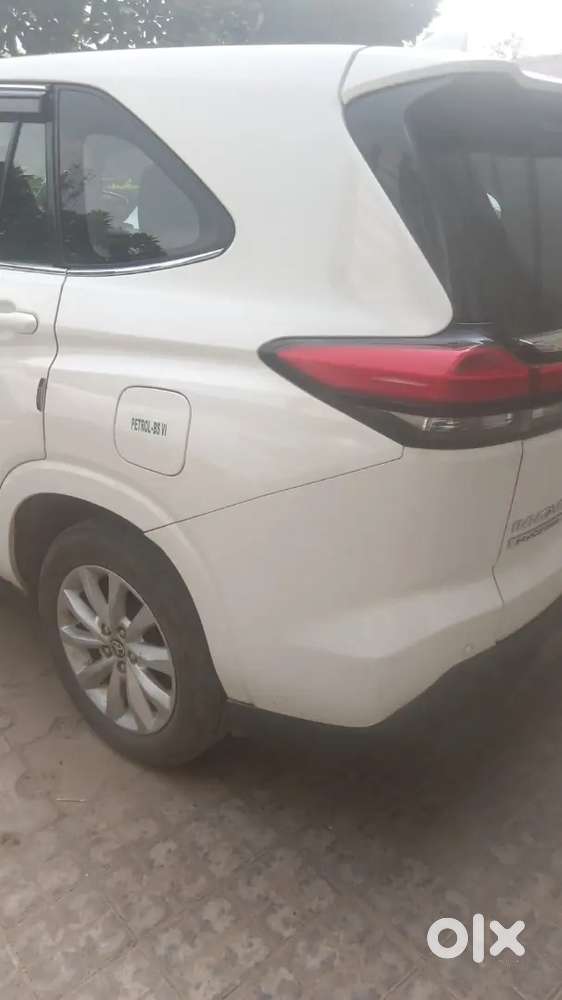 Toyota Innova Hycross 2.0 Vx Hybrid 7 Str 2023