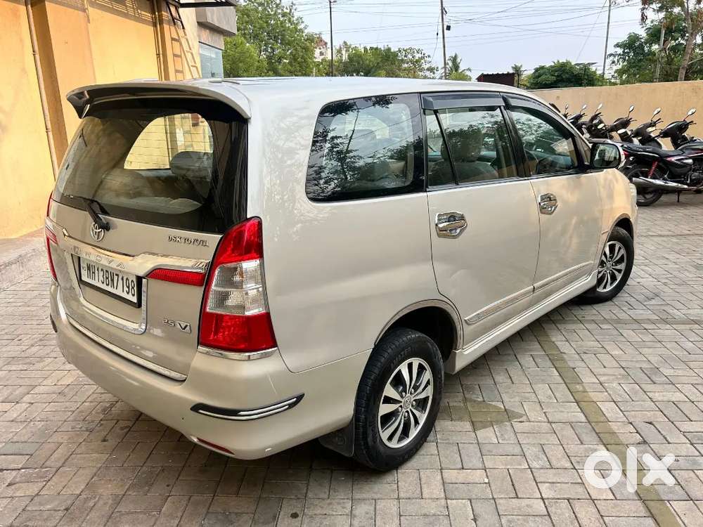 Toyota Innova 2.4 V