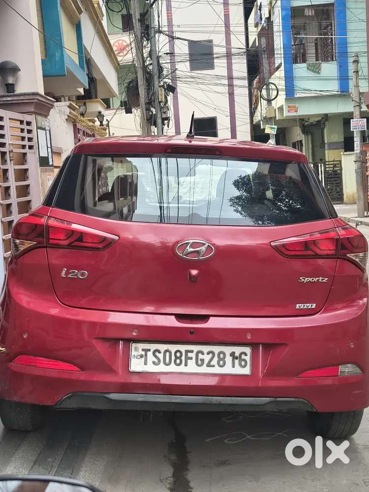 Hyundai I20 2017 Petrol 196000 Km Driven