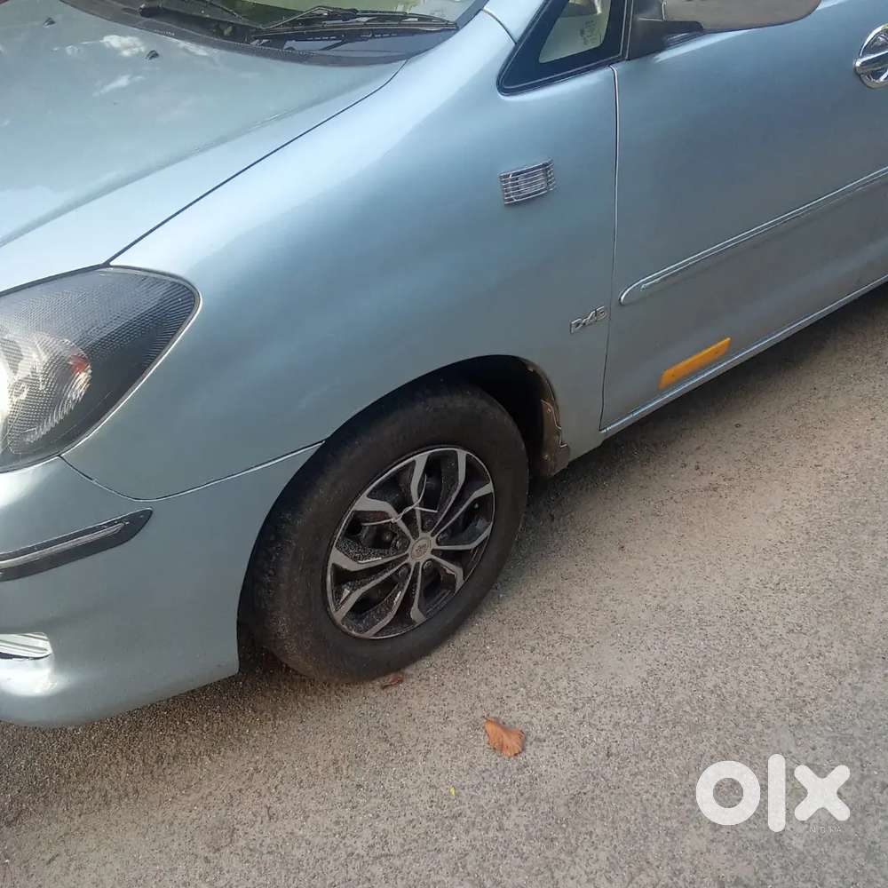 Toyota Innova 2009 Diesel Manual Car