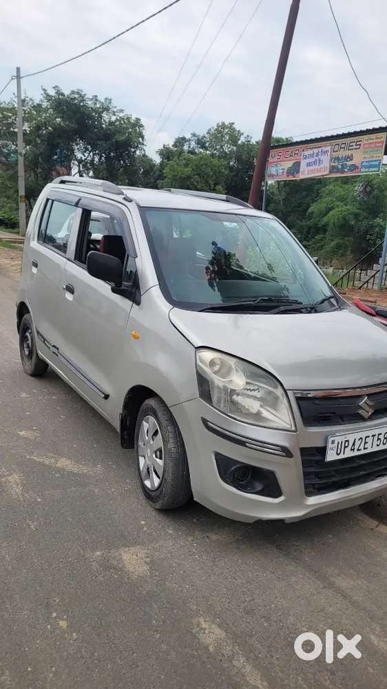 मारुति वैगन आर सीएनजी रुदौली घोसियाना