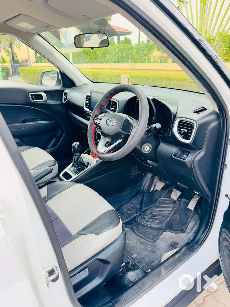 Hyundai Venue 1.2 S (o), 2021, Petrol