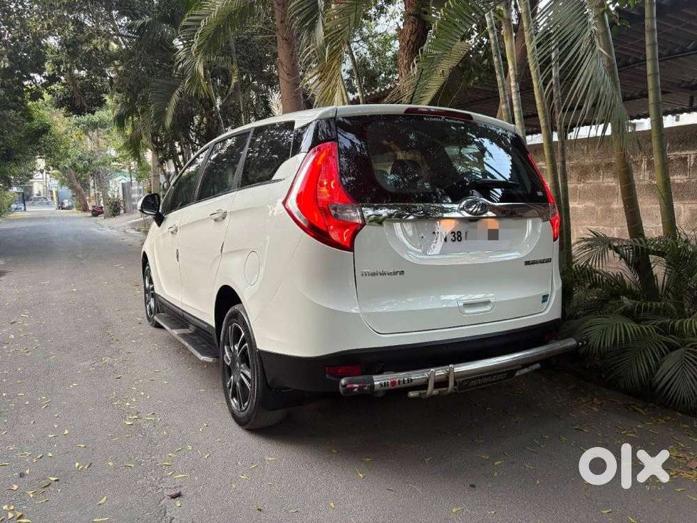 Mahindra Marazzo M8, 2019, Diesel