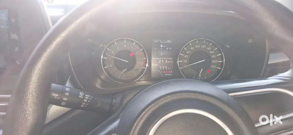 Maruti Suzuki Baleno 1.2 Zeta 2025