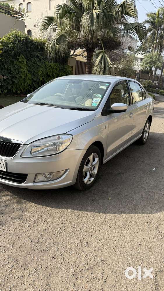 Skoda Rapid 1.6 Mpi Ambition, 2013, Petrol