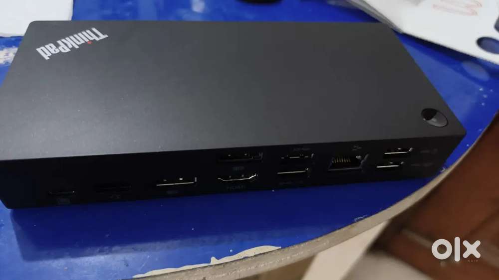 Thunderbolt 4 Workstation Dock