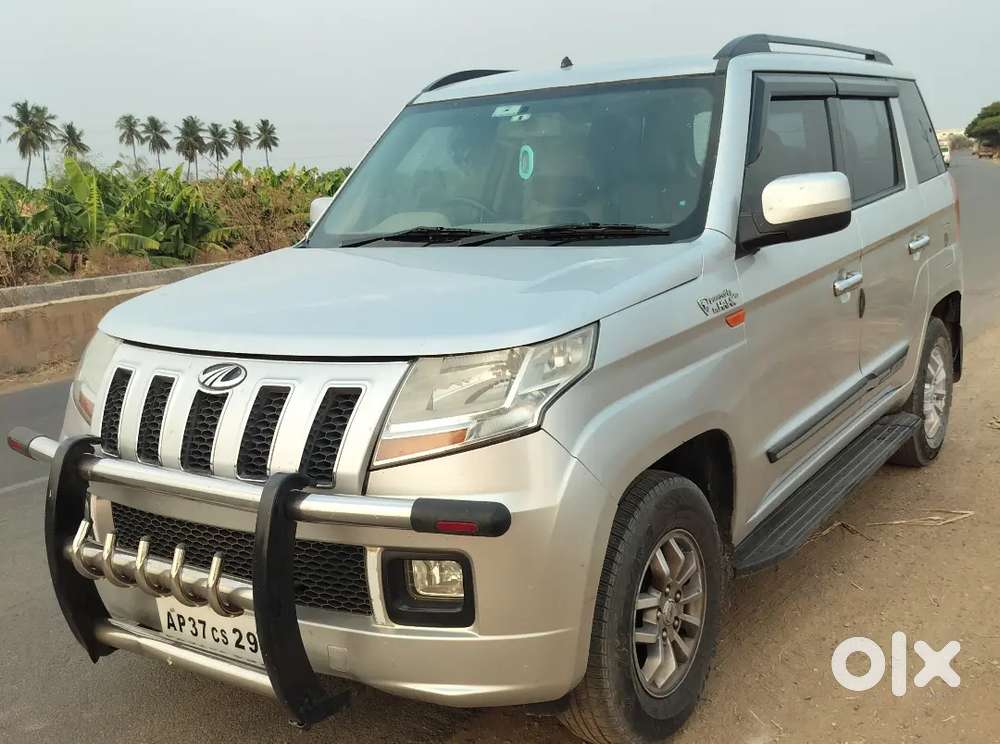 Mahindra Tuv 300 T 8