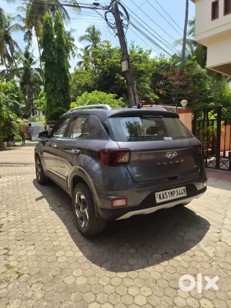 Hyundai Venue 2020 Petrol 49000 Km Driven