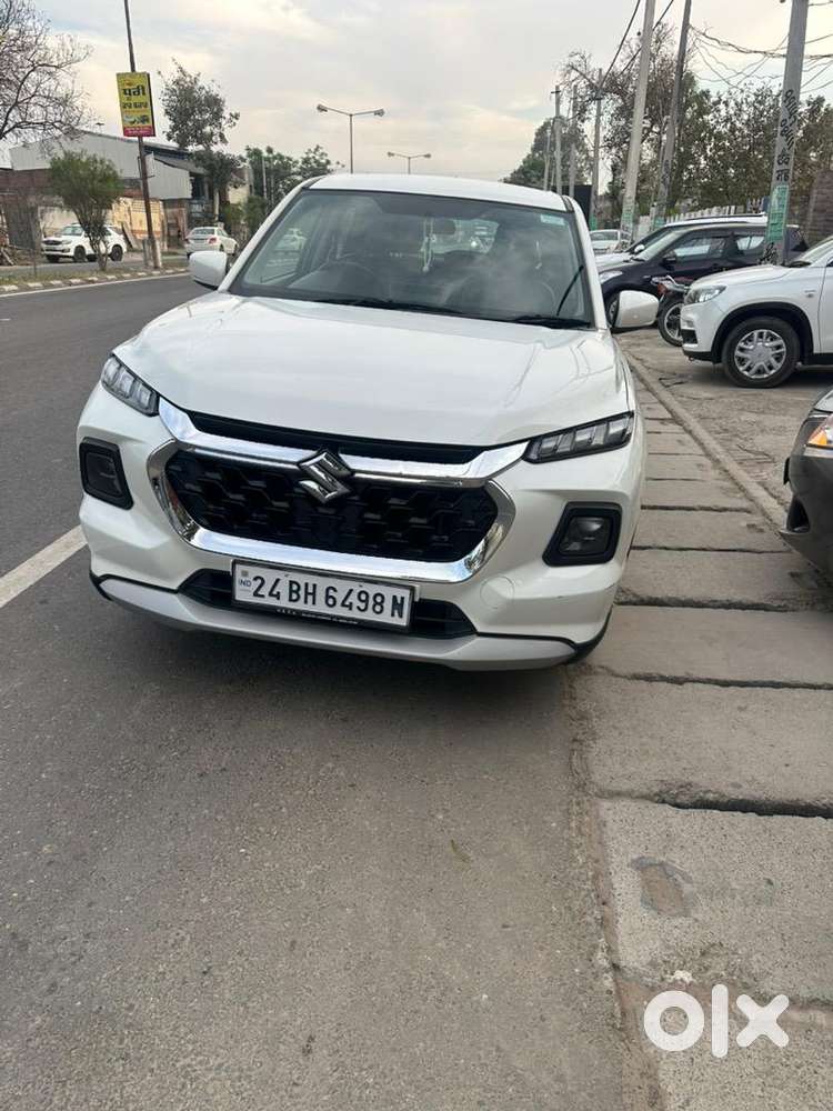 Maruti Suzuki Grand Vitara 2024 Petrol Well Maintained