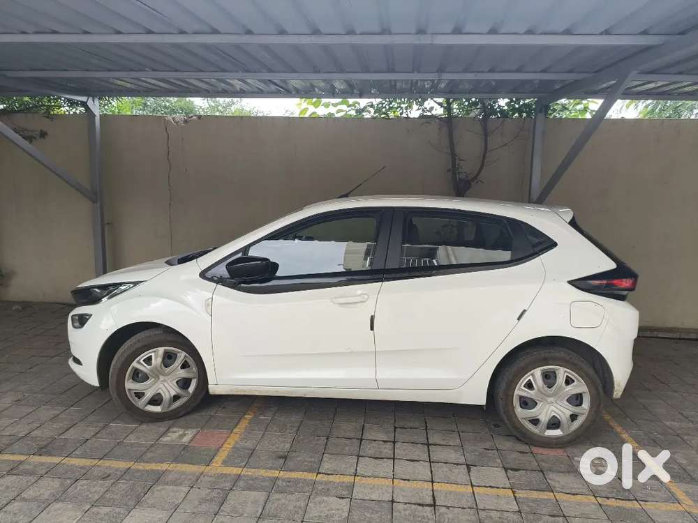 Brokers Stay Away Please. Tata Altroz 1.5 Xt 2023 Diesel Manual