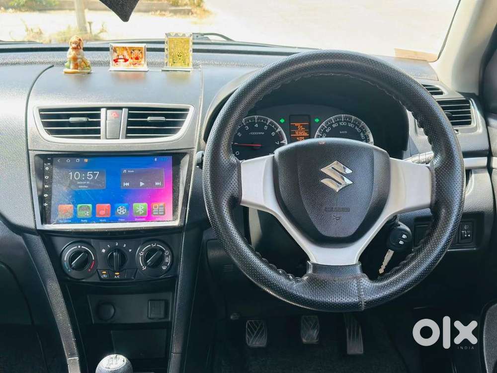 Maruti Suzuki Swift Vxi + Manual, 2017, Petrol