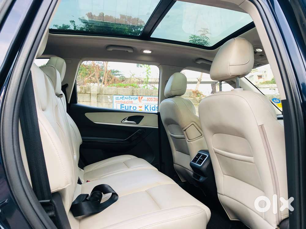 Mahindra XUV700 2.2 AX 7 Diesel MT Str, 2022, Diesel