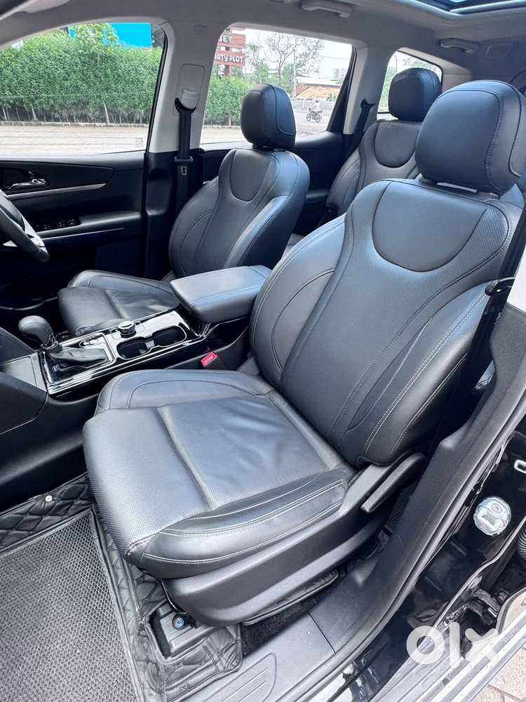 Mahindra Xuv700 2.2 Ax 7 Diesel At Str Awd, 2026, Diesel