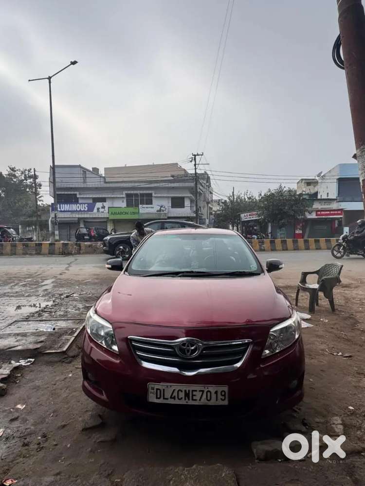 Toyota Corolla Altis 2011 Petrol Well Maintained
