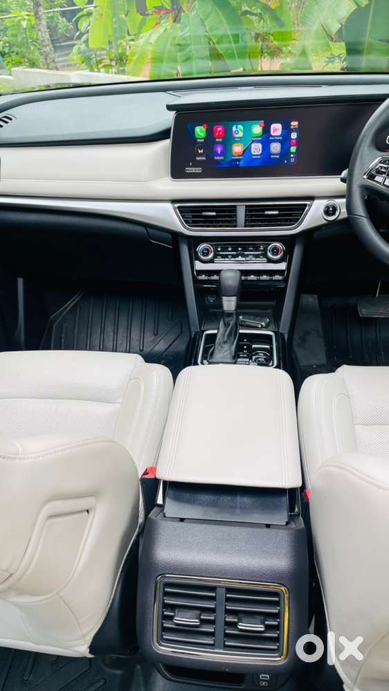 Mahindra Xuv700 Diesel 2025