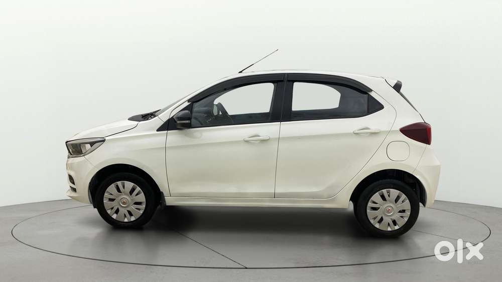 Tata Tiago 1.2 Revotron Xt Cng, 2023, Cng & Hybrids