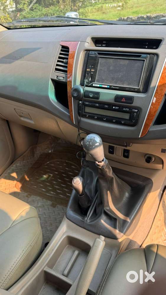 2011 Toyota Fortuner 4 X 4 Manual Diesel