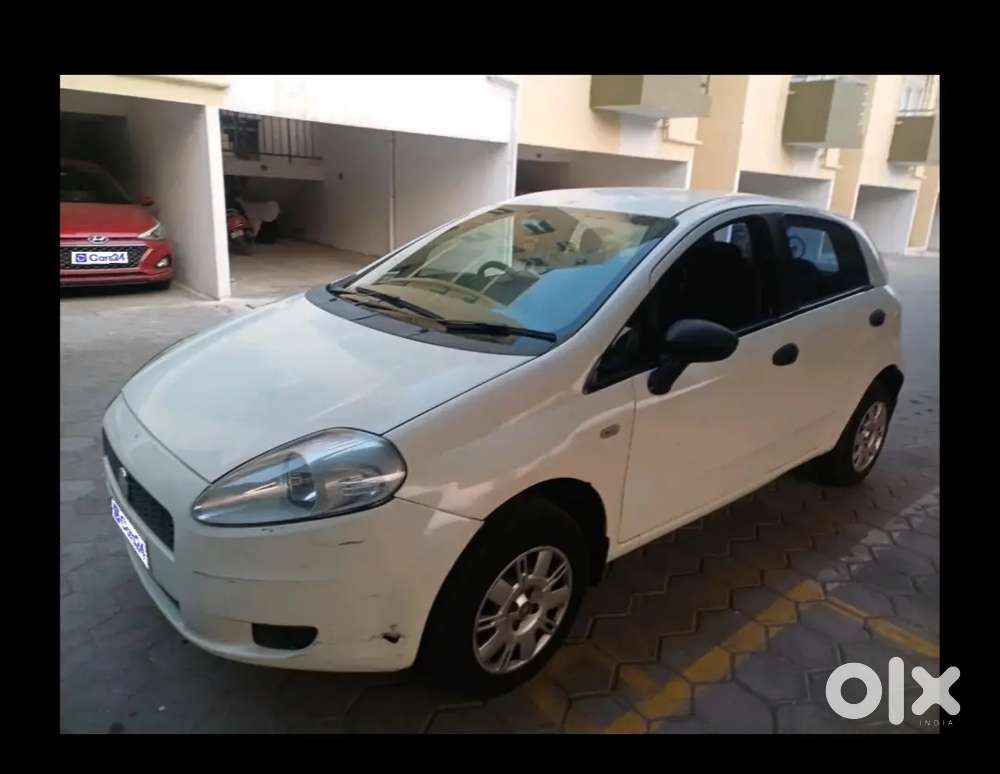 Fiat Grande Punto 2011 Petrol 65000 Km Driven
