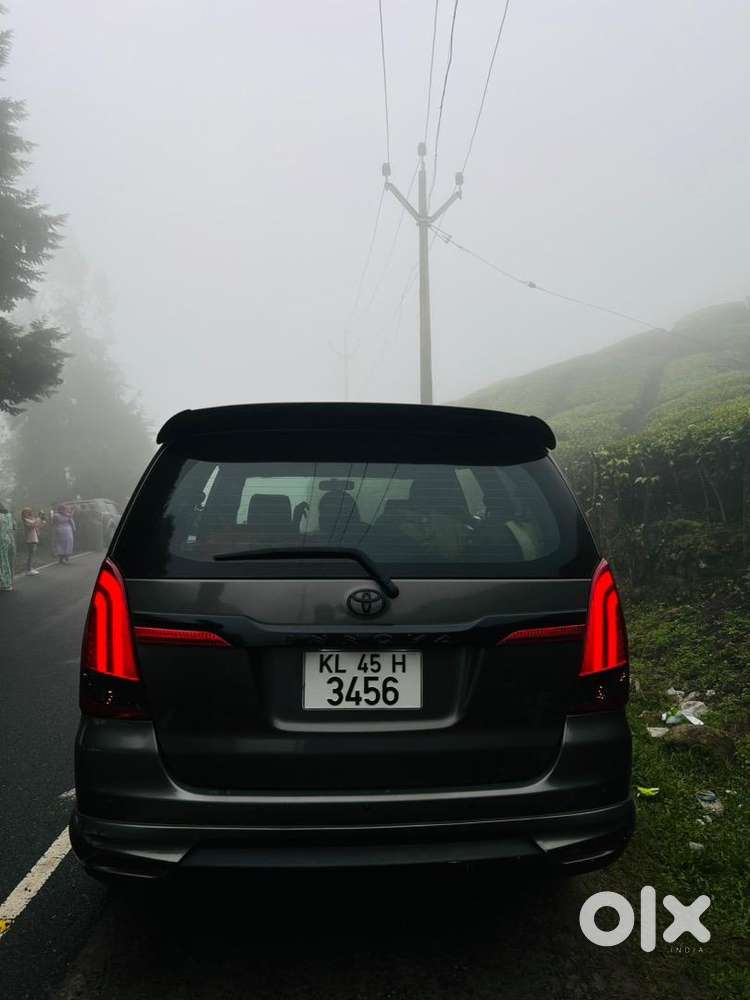 Orginal Kerala Toyota Innova 2012 Diesel Well Maintained