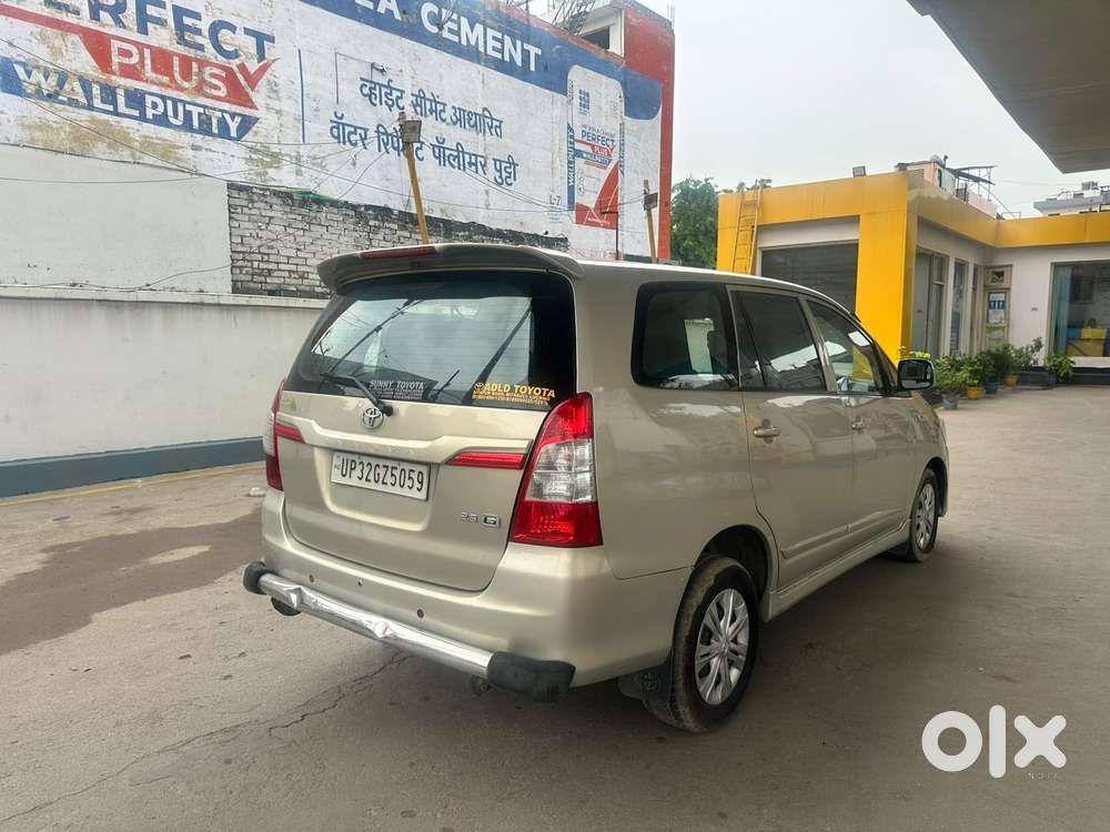 Toyota Innova 2.5 G (diesel) 8 Seater Bs Iv, 2016, Diesel