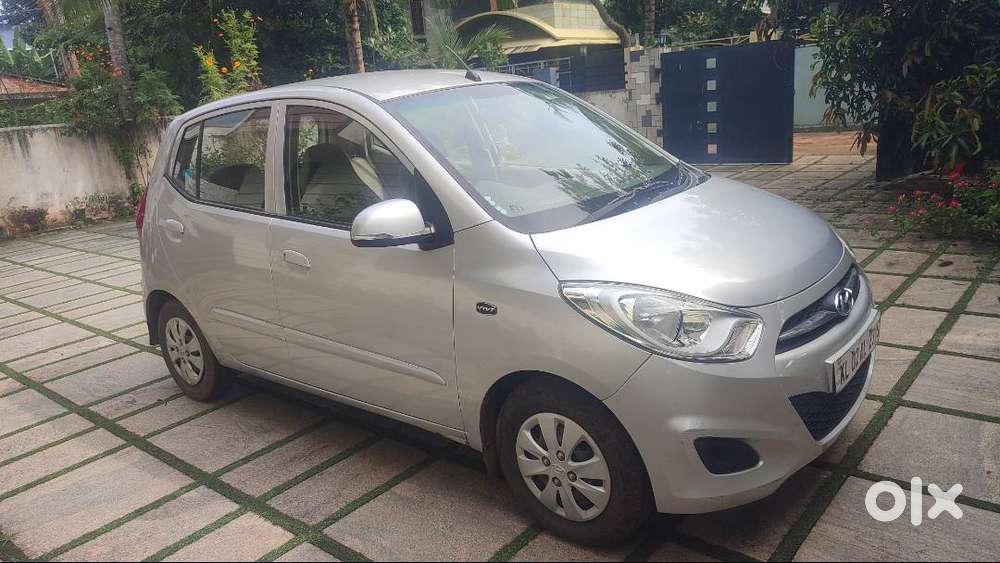 Hyundai I10 Sportz 2012 Petrol
